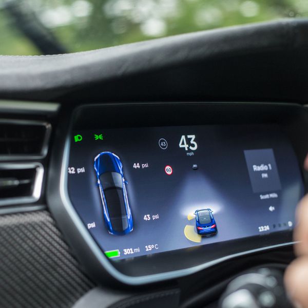 Tesla Model S dashboard screen